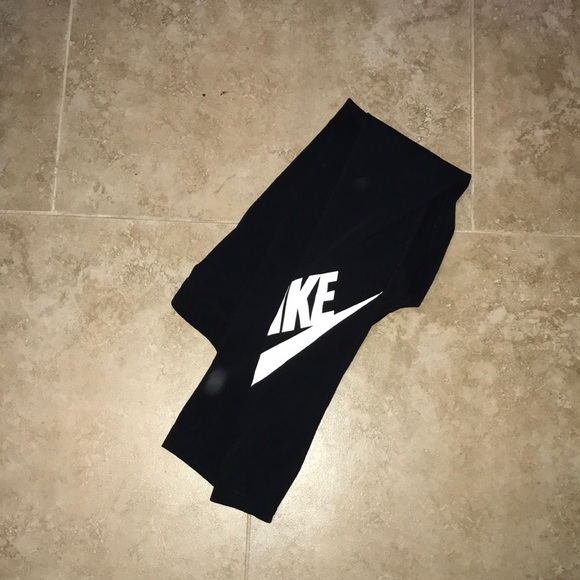 Nike Pants - Nike leggings Nike Pants - Nike leggings